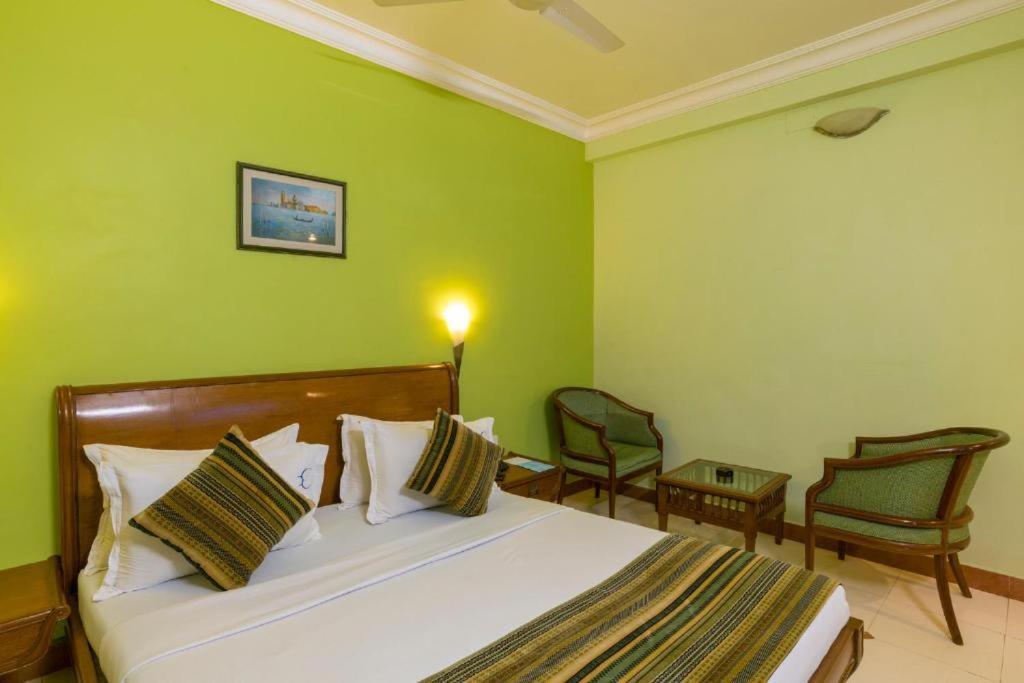 Crescent Park Hotel Csennai Kültér fotó