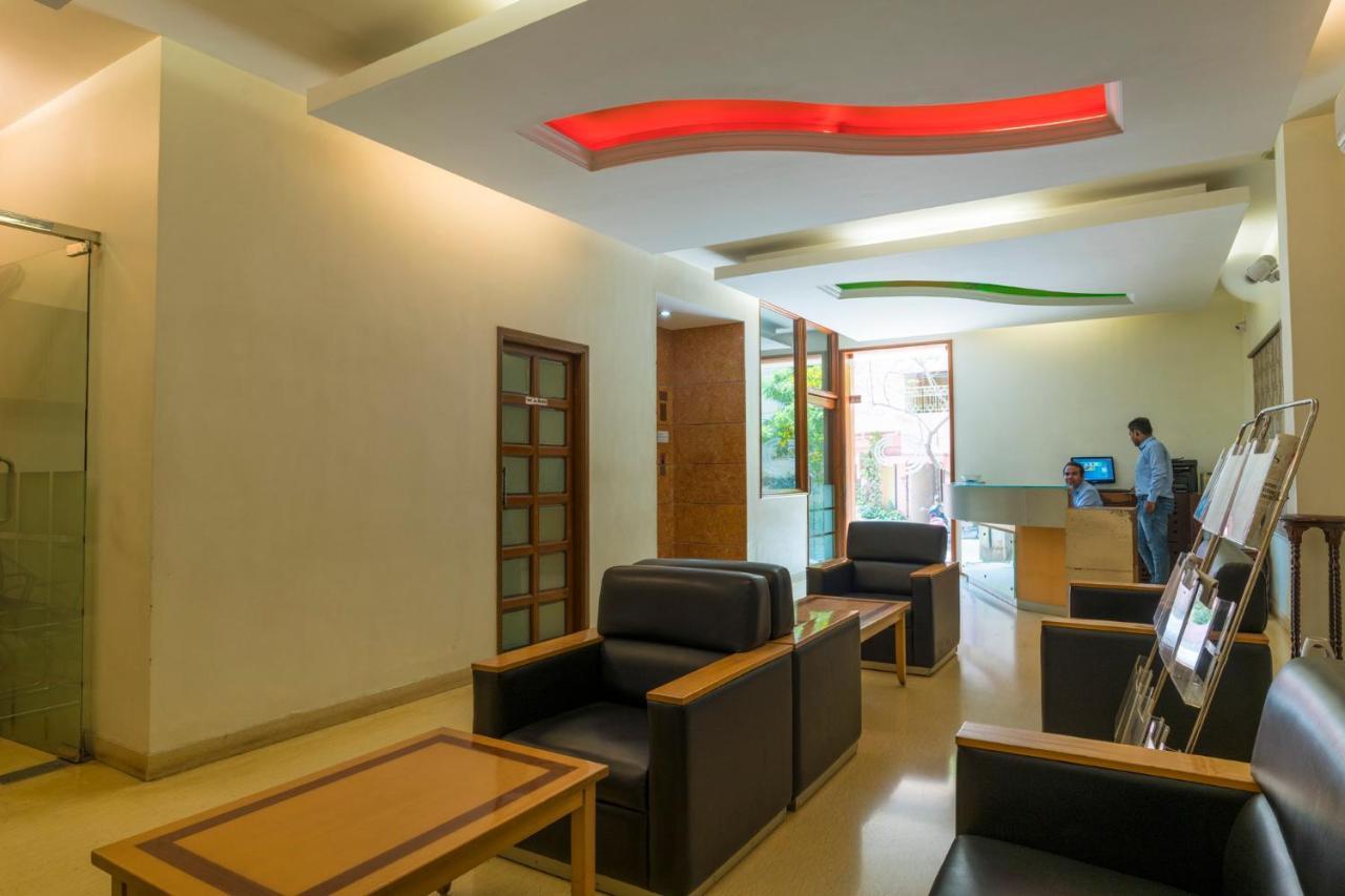 Crescent Park Hotel Csennai Kültér fotó
