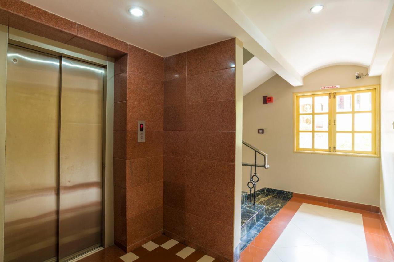 Crescent Park Hotel Csennai Kültér fotó
