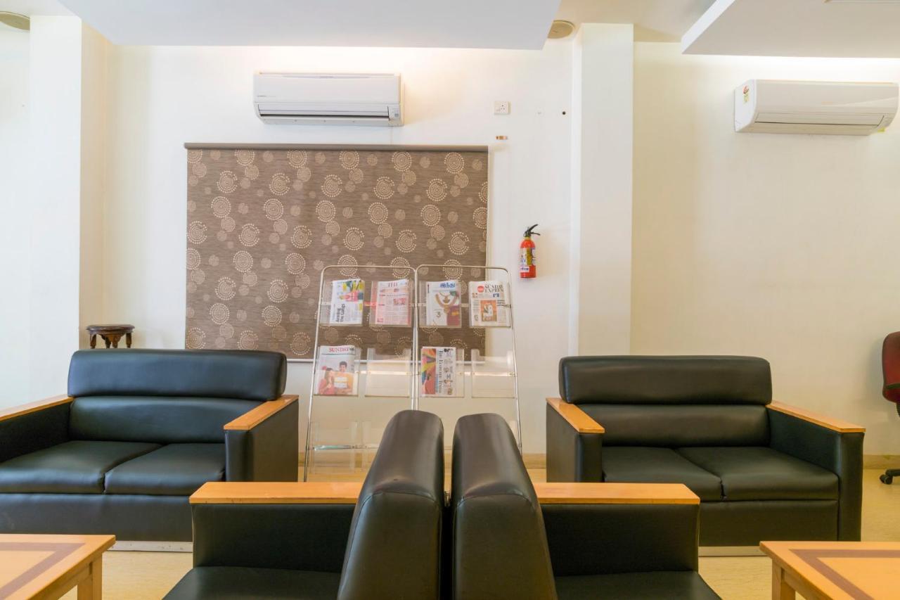 Crescent Park Hotel Csennai Kültér fotó
